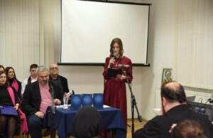 Лозница: Одржана промоција књиге ”СВЕТЛУЦАВО ЗРНЦЕ” ауторке Бојане Чолић Грујић