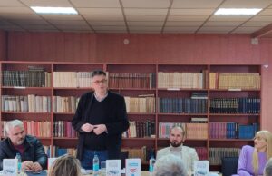 Братунац: Завршна манифестација уз промоцију књига “Баук афоризма кружи Европом” и “Доста приче” Александра Чотрића Промоција књига у братунцу