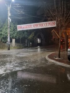 Мир Божији, Христос се роди Звечан