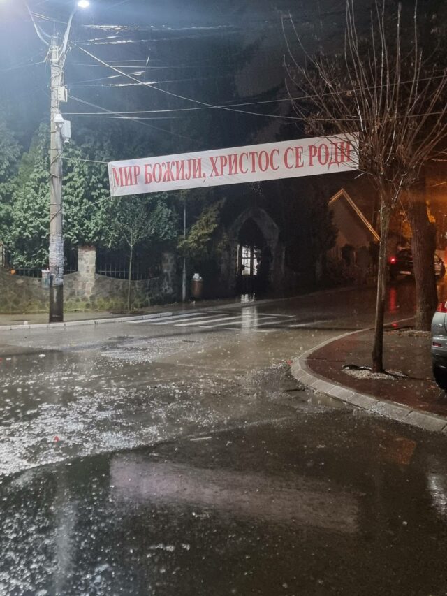 Мир Божији, Христос се роди Звечан