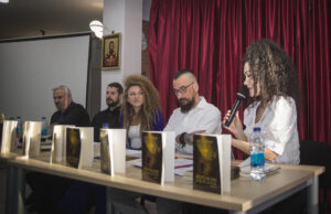 Представљене књиге “Терапија Теслом” и “Звер сам био – јагње ме дотакло” 989A9477