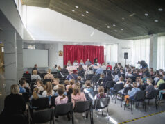 ОДРЖАНА ЗАВРШНА МАНИФЕСТАЦИЈА „ДАНИ СТВАРАЛАШТВА ЗА ДЈЕЦУ“ 989A9501