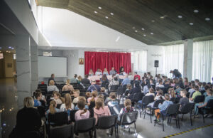 ОДРЖАНА ЗАВРШНА МАНИФЕСТАЦИЈА „ДАНИ СТВАРАЛАШТВА ЗА ДЈЕЦУ“ 989A9501