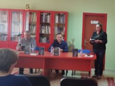 Сребреница: Одржана промоција романа ”Међа” и ”Поглед кроз курије очи” Младена Марковића Naslovna promocija u srebrenici